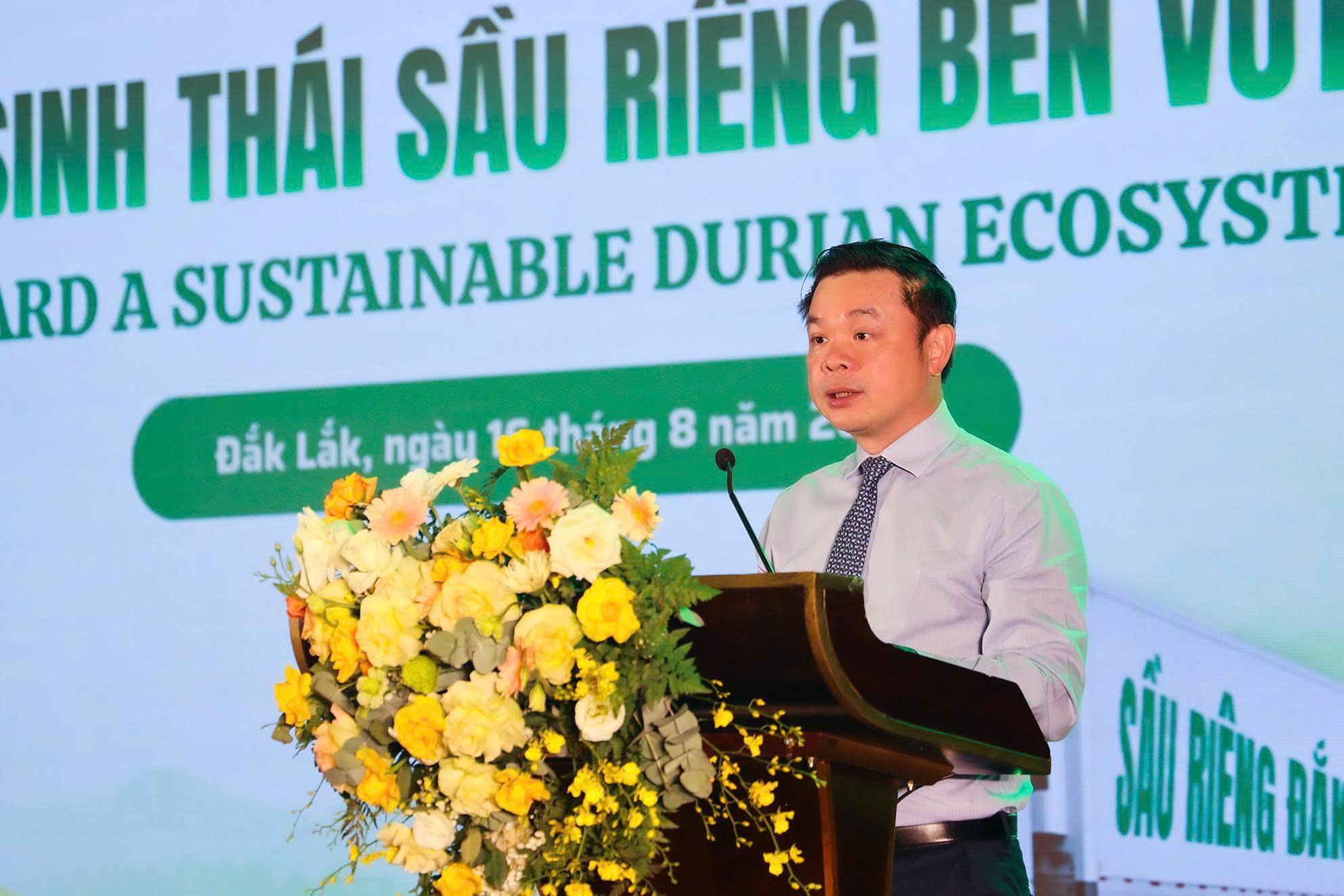 Ủy viên dự khuyết Trung ương Đảng, Phó Bí thư Tỉnh ủy, Chủ tịch UBND tỉnh Đỗ Hữu Huy phát biểu tại hội nghị.